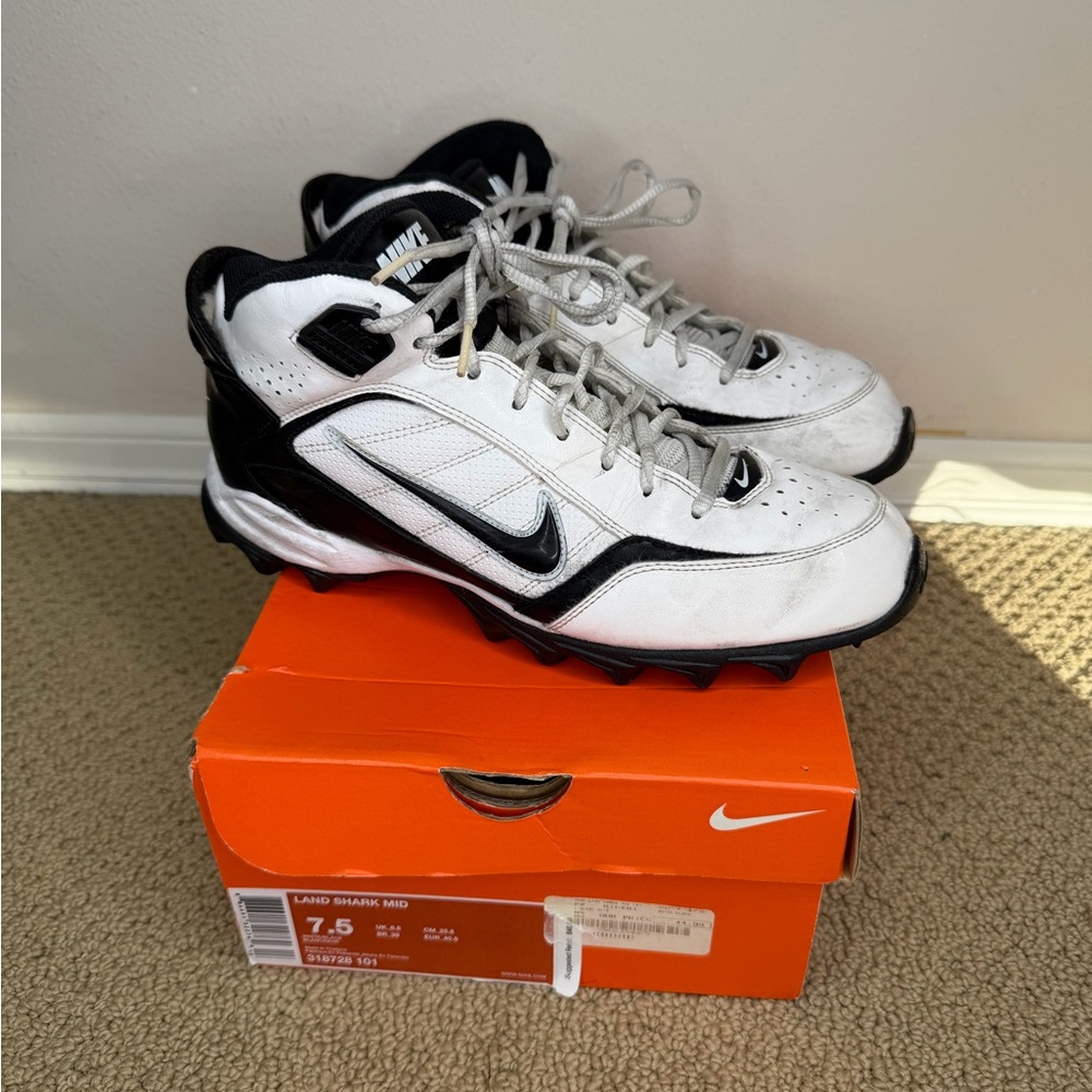 Nike Land Shark Football Turf Cleats 318728-101 (Men’s Size 7.5)